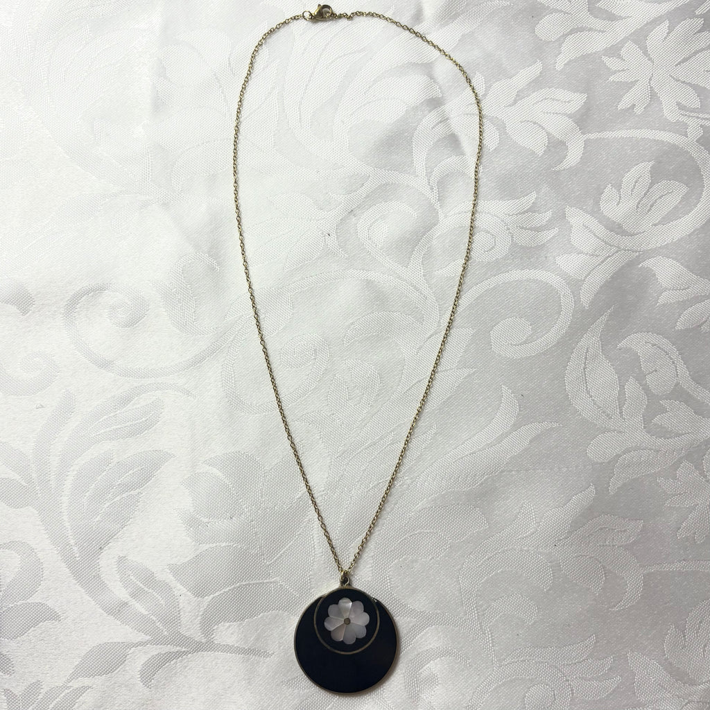 vintage flower pendant necklace