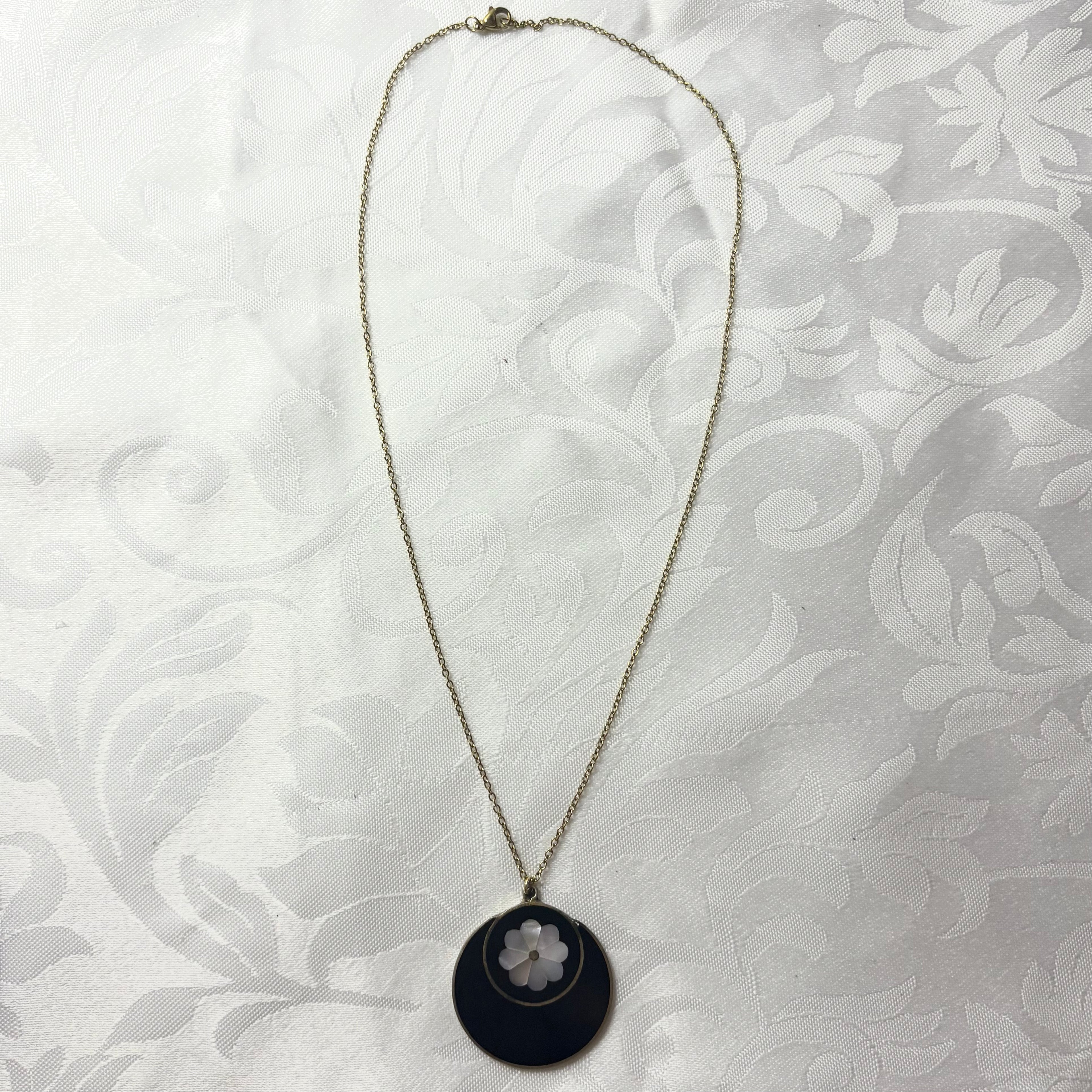 vintage flower pendant necklace