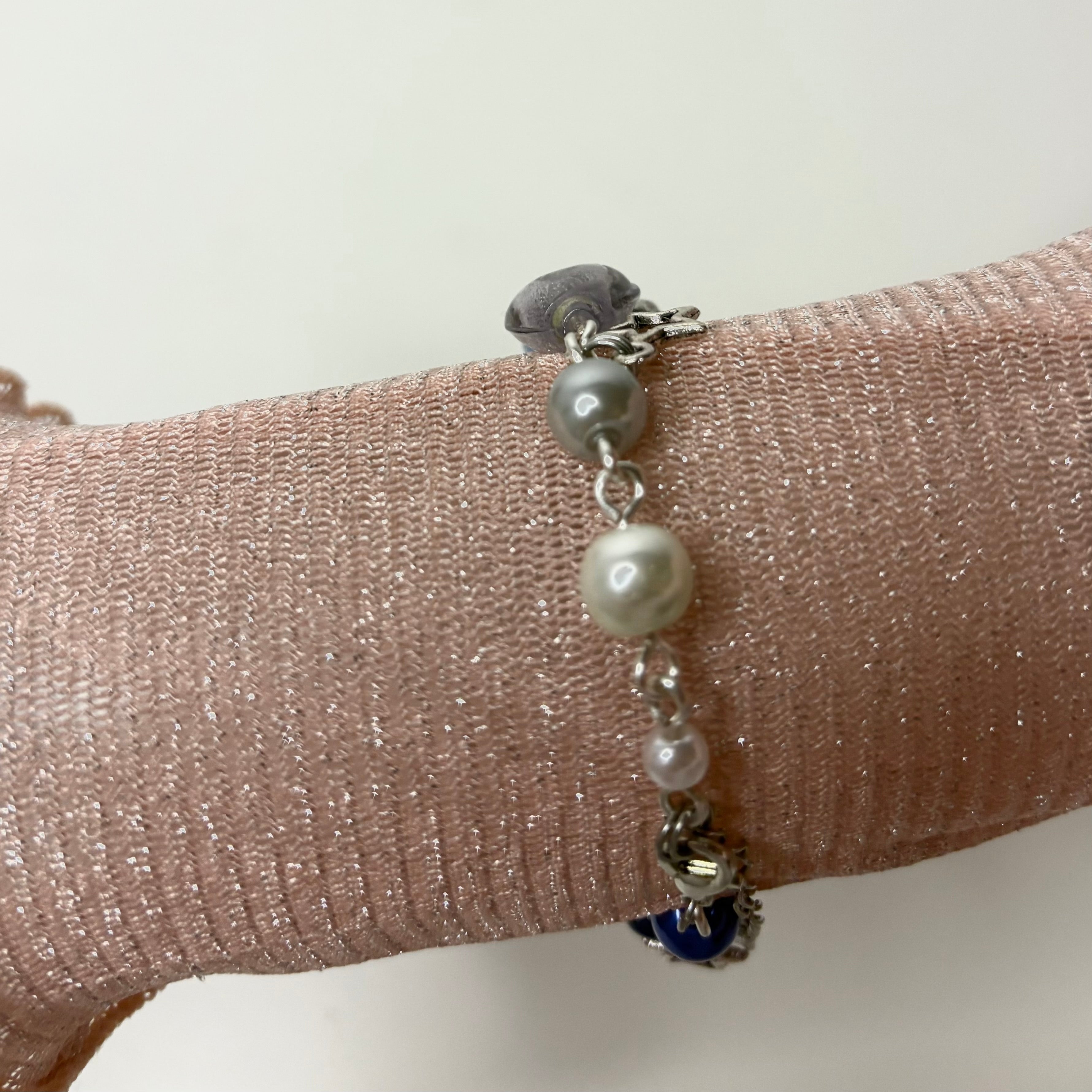 [not functional] gradient blue bracelet