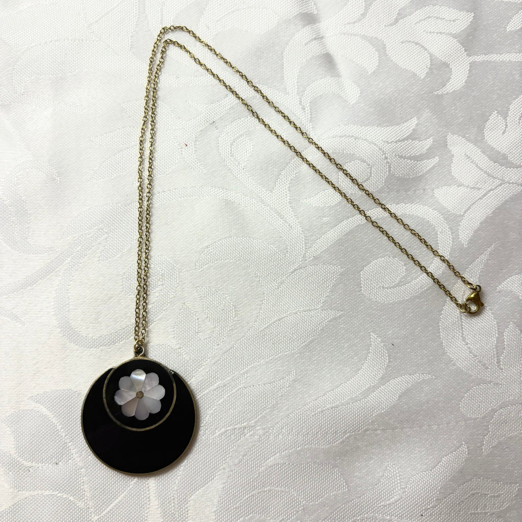 vintage flower pendant necklace