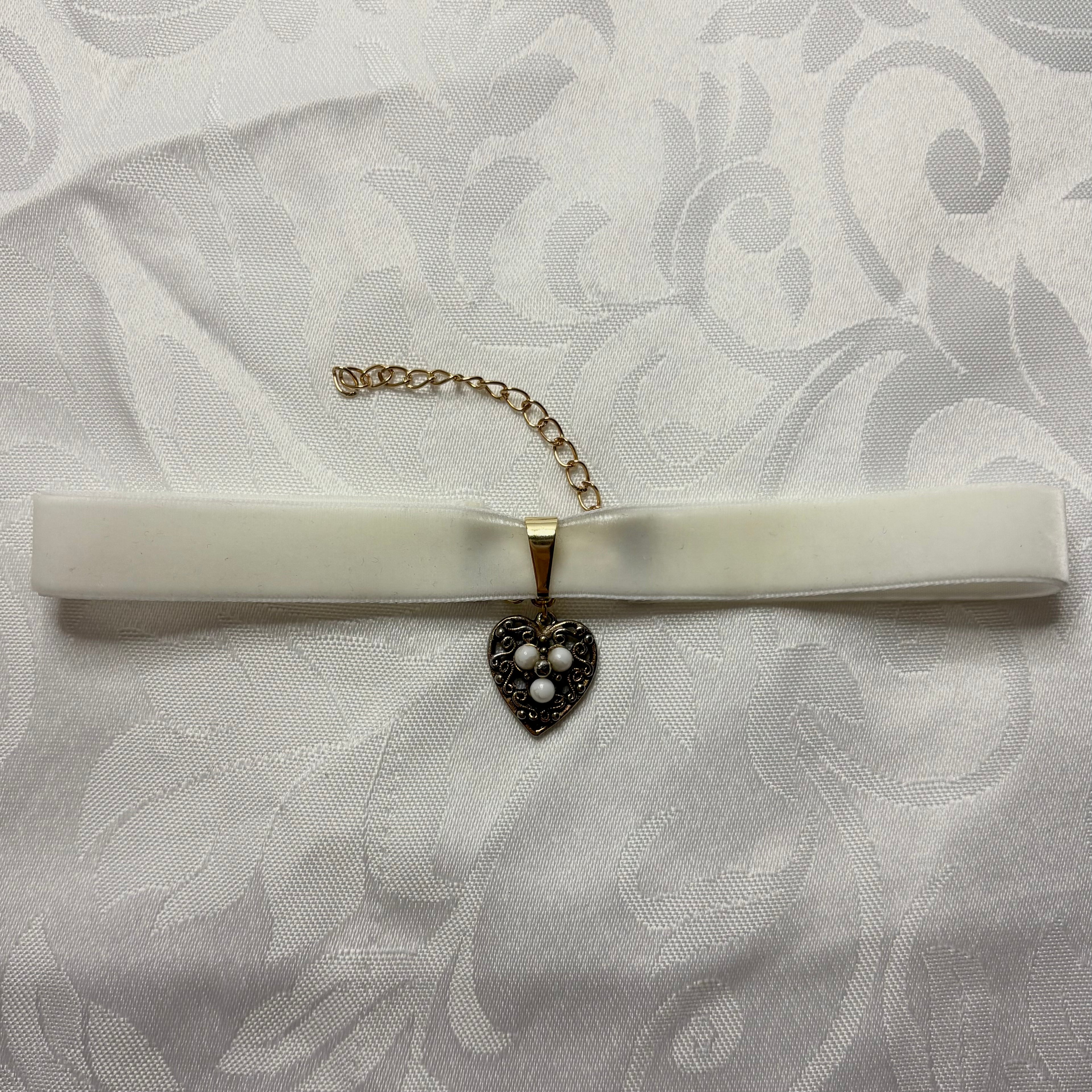 marilyn choker necklace