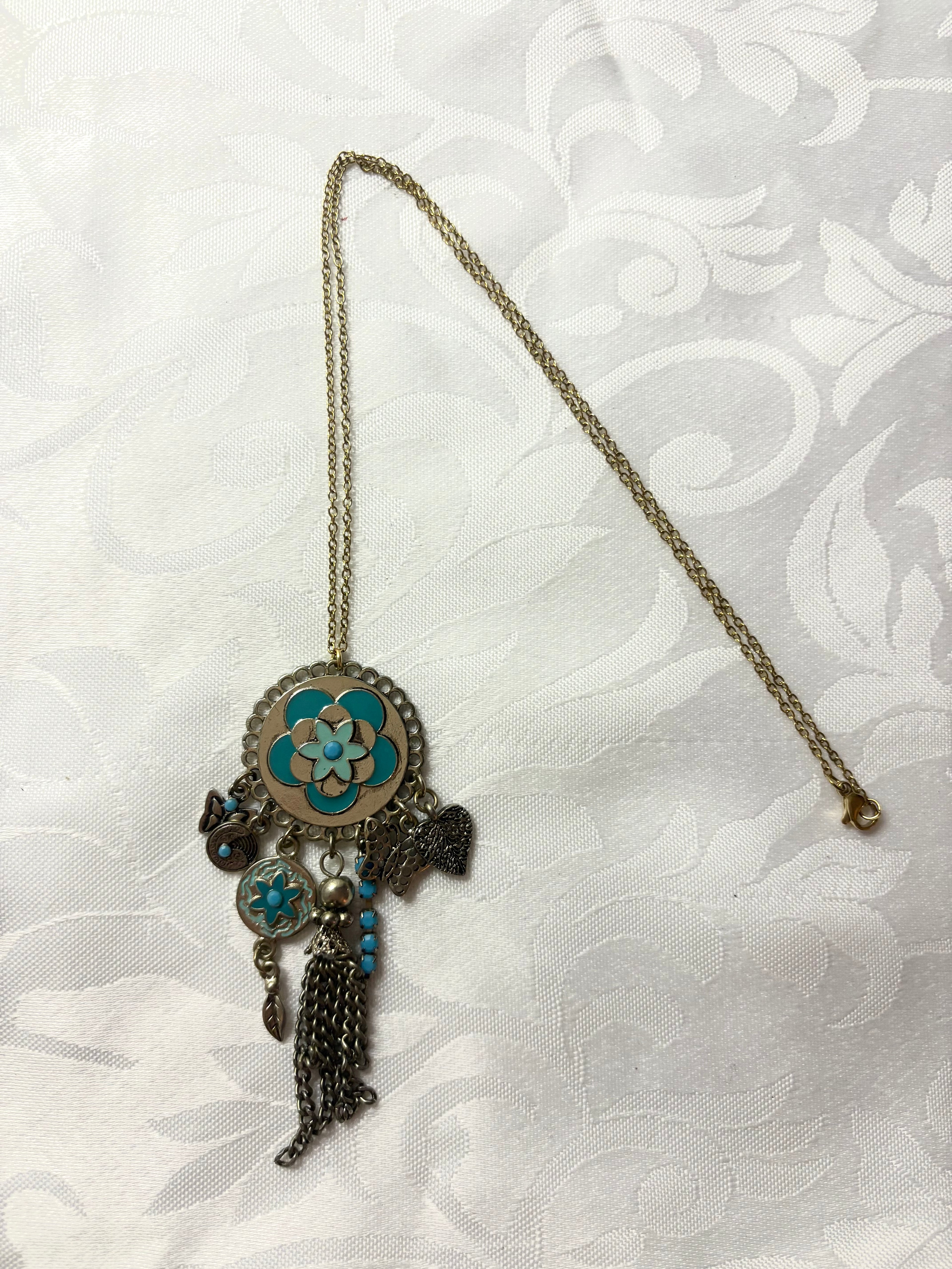 vintage butterflies pendant necklace