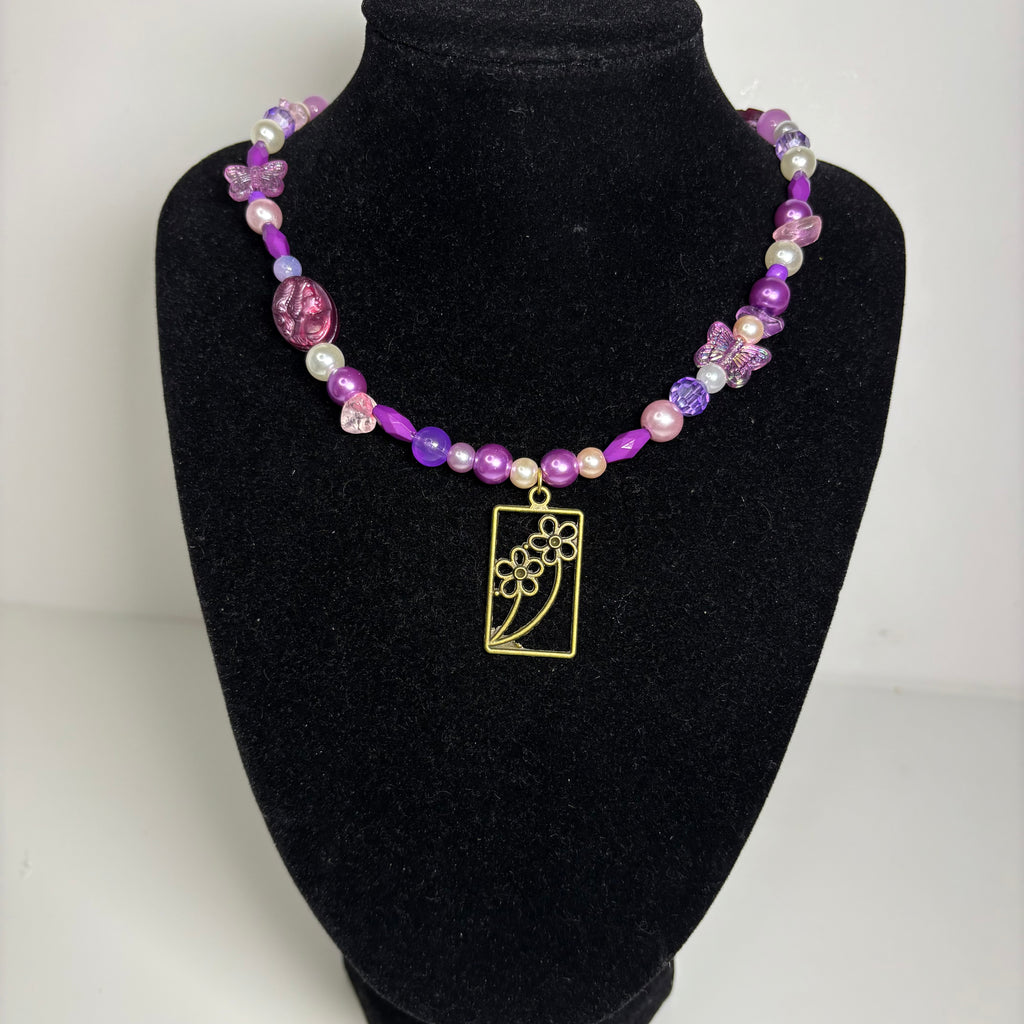 lottie beaded necklace